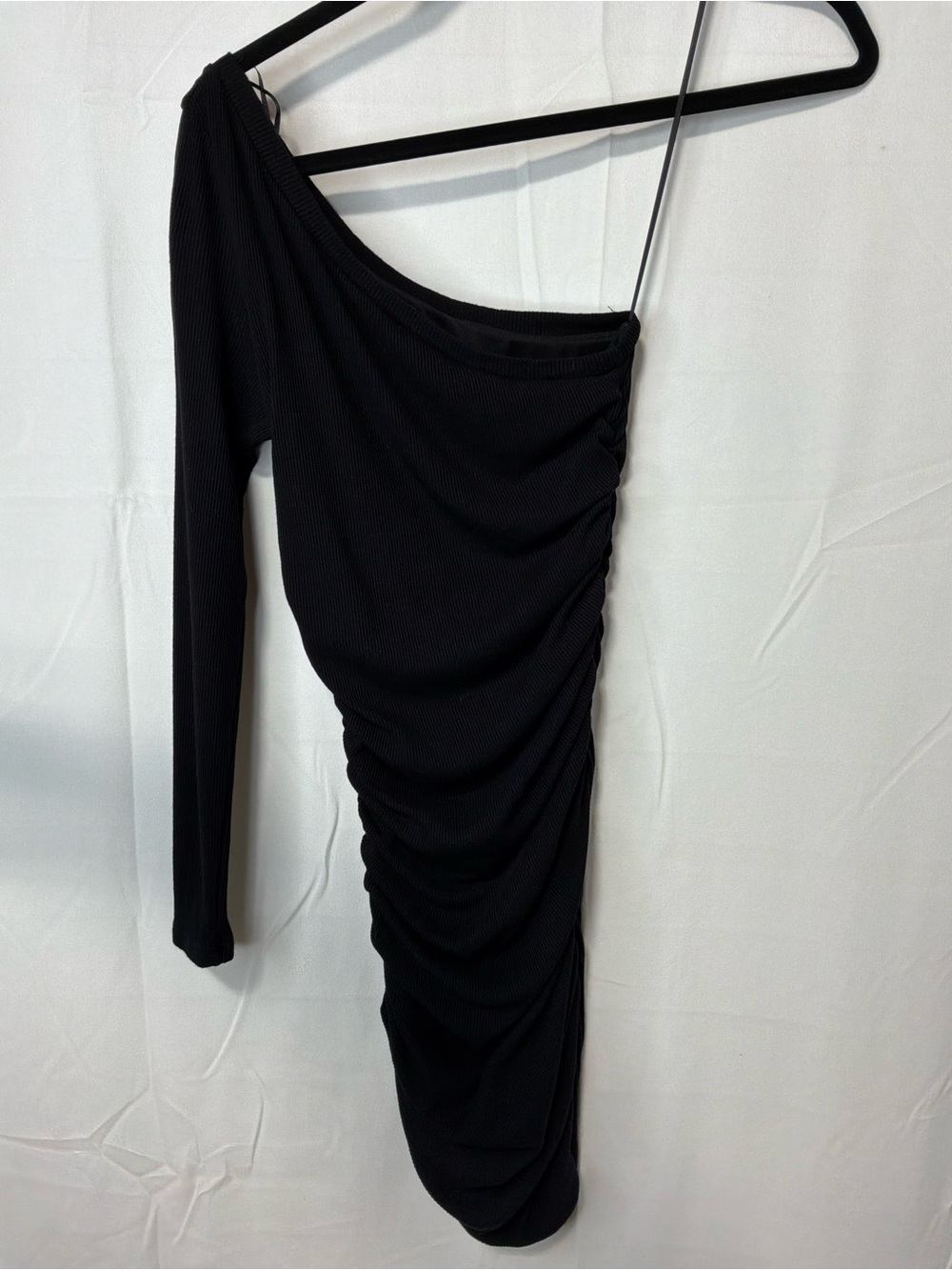 White Fox Boutique Black One-Shoulder Ruched Midi Dress